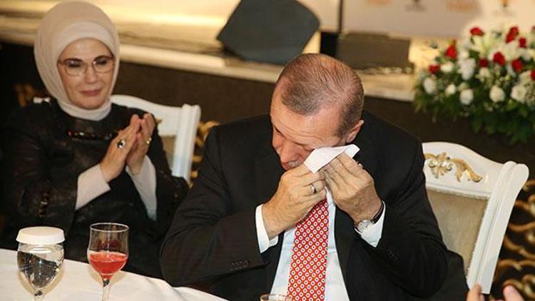 Cumhurbaşkanı Erdoğanı ağlatan video
