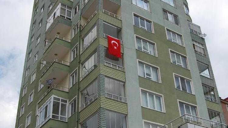 Şehit Yüzbaşı Üçözün eşine acı haber görev yeri Kayseri’de verildi