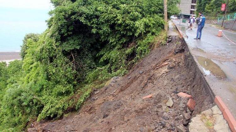 Zonguldakta yağmur su baskınlarına neden oldu