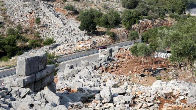 Büyük İskenderin fethedemediği Termessosta 2300 yıllık yol bulundu