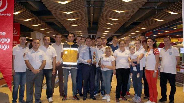Edirneli sağlıkçılar, Sağlık için hareket et projesinde bowling oynadı