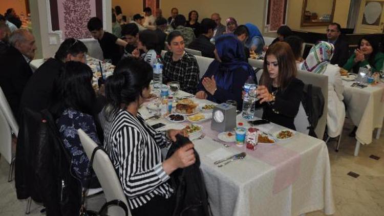 Sivas Emniyet Müdürlüğünden şehit aileleri ve gazilere iftar