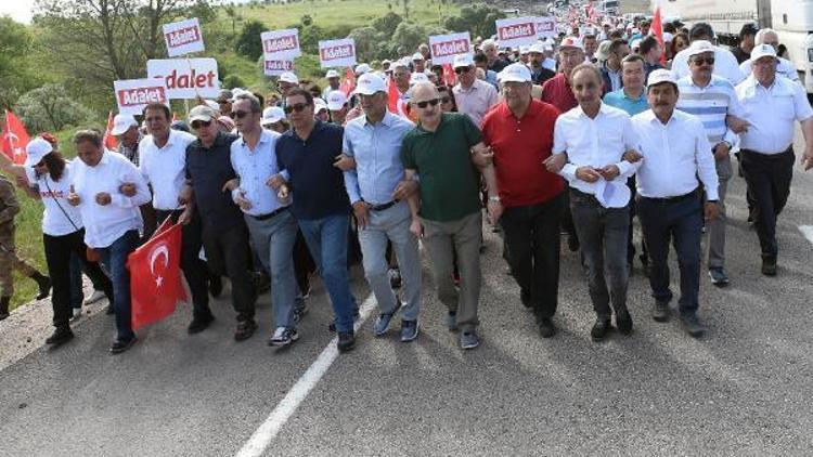 Ek fotoğraflar //CHPnin Adalet yürüyüşünde 8nci gün (1)