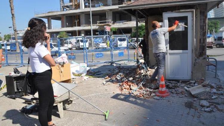 Şehit polis Fethi Sekinin görev yaptığı kulübe yıkıldı