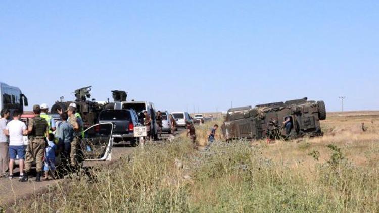 Şanlıurfada zırhlı araç devrildi: 6 polis yaralandı