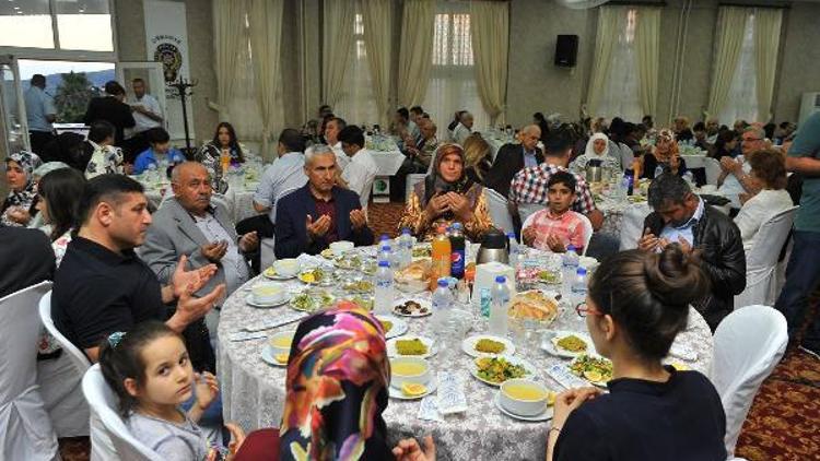 Şehit aileleri ve gazilere iftar