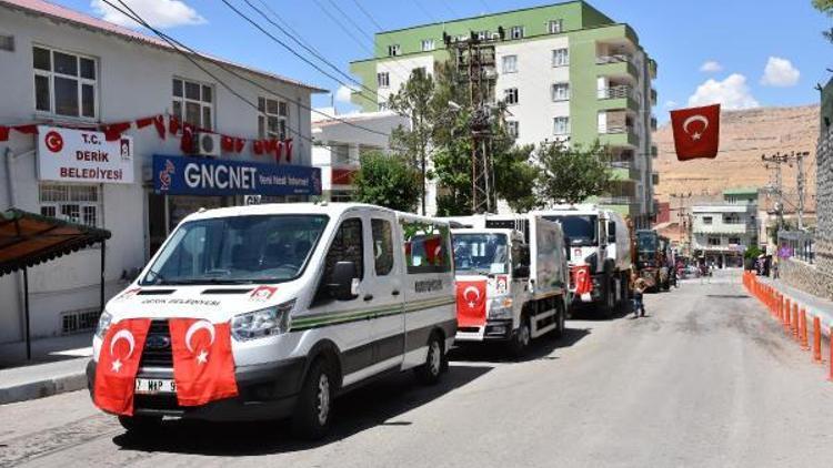 Kocaeli Büyükşehir Belediyesinden Derik Belediyesine 6 araç hibe edildi