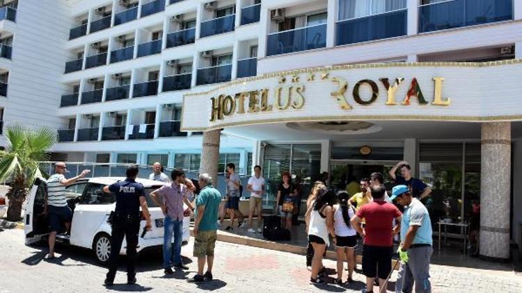 Marmariste otel kapısında kalan aileler muhatap bulamadı (2)