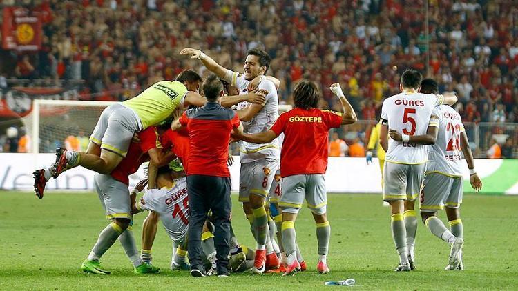 Göztepede şampiyon kadro dağılıyor