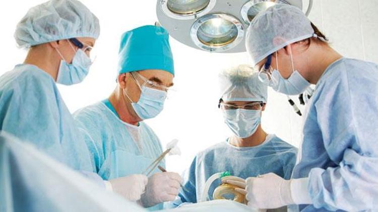 Doktorlar kalp cerrahı olmaktan kaçıyor