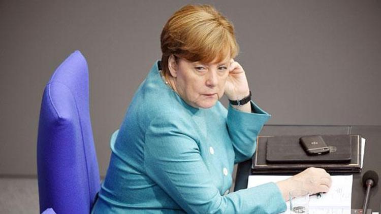 Başbakan Merkel yine ezber bozdu