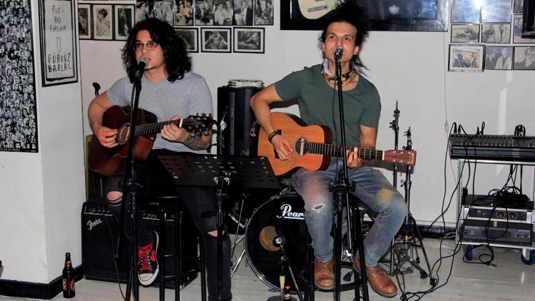 Akustik gece