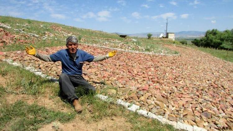 15 Temmuz şehitleri anısına dev Türk bayrağı yapıyor