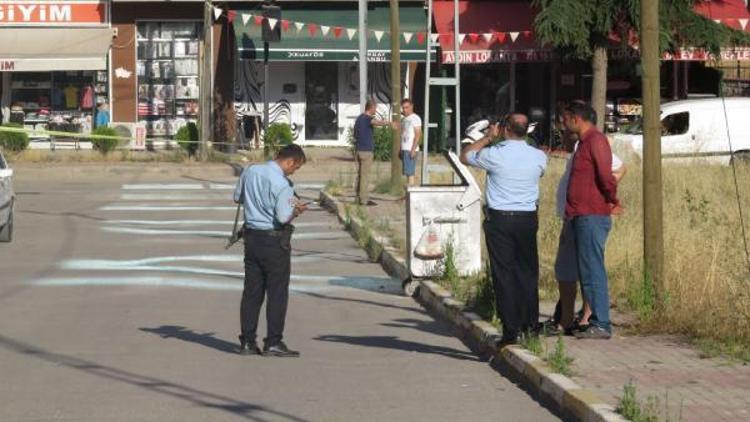 Pendikte film sahnelerini aratmayan çatışma anı : 3 yaralı