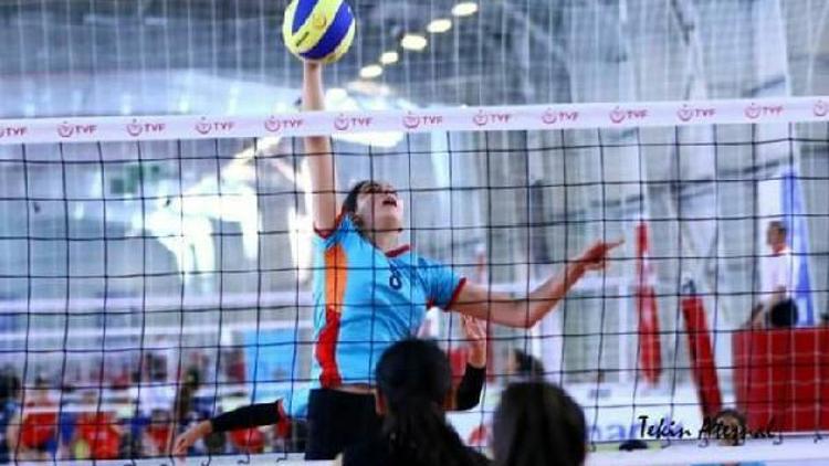 Voleybolcu Pırıl milli takım kampında