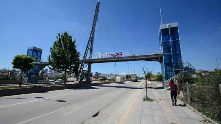 Büyükşehirden 2 yeni yaya üst geçit daha