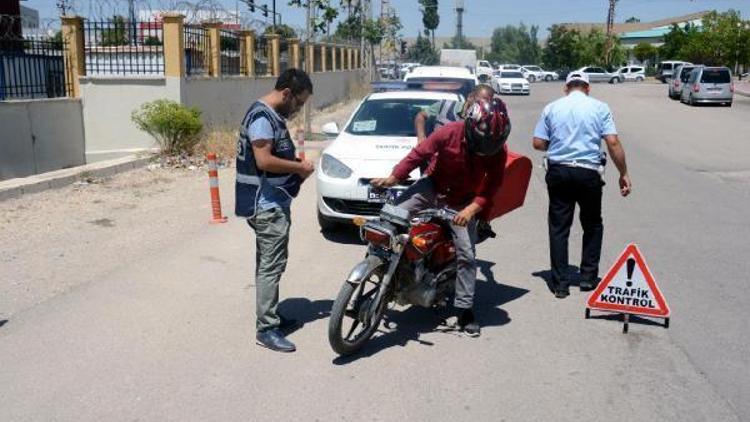 Vanda motosikletlilere yönelik denetim yapıldı