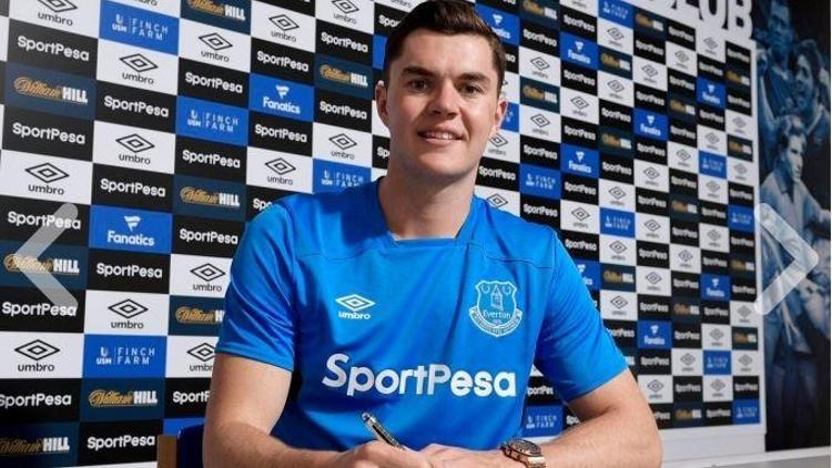 Everton, Keanei transfer etti