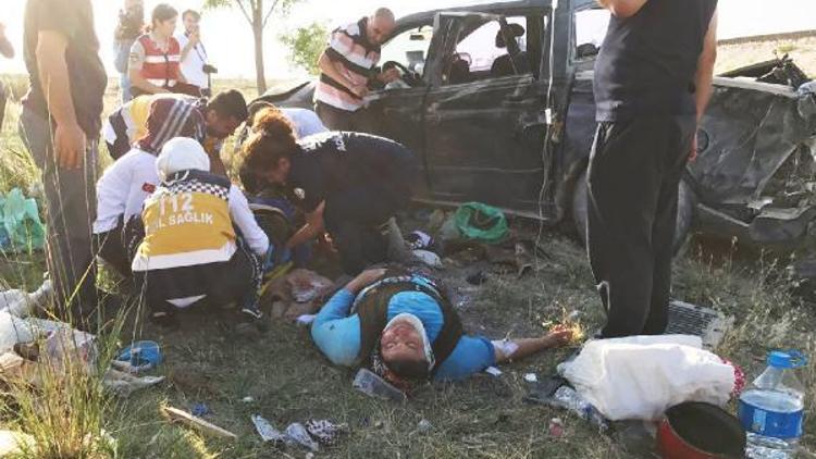 Kadın tarım işçilerini taşıyan kamyonet takla attı: 2 ölü, 8 yaralı