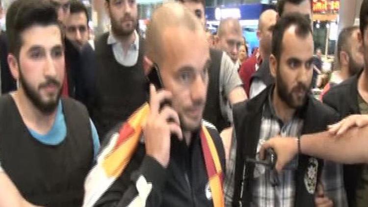 Wesley Sneijder Galatasarayı sildi