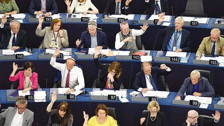 Avrupa Parlamentosu ilk kez ‘Müzakereler dursun’ dedi