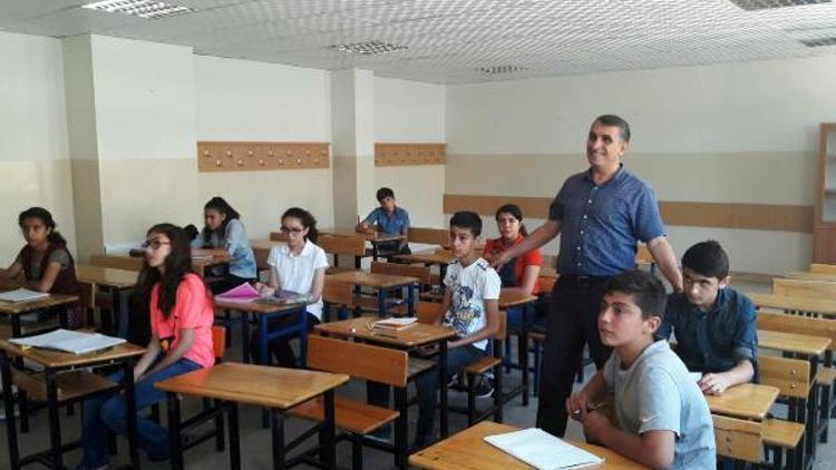 Adilcevaz’da öğrenciler için destekleme ve yetiştirme kursları açıldı