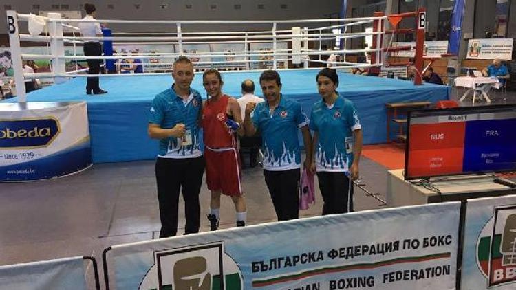 Nevşehirli milli boksör Melike Avrupada final şansı arıyor