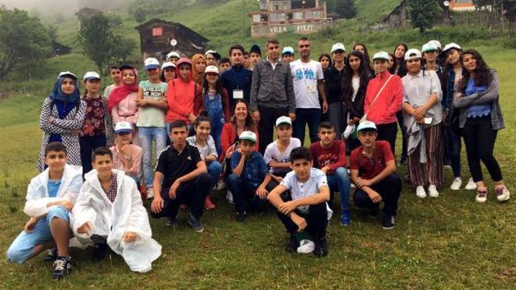 Kozlukta TEOGda başarılı 40 öğrenciye Karadeniz gezisi