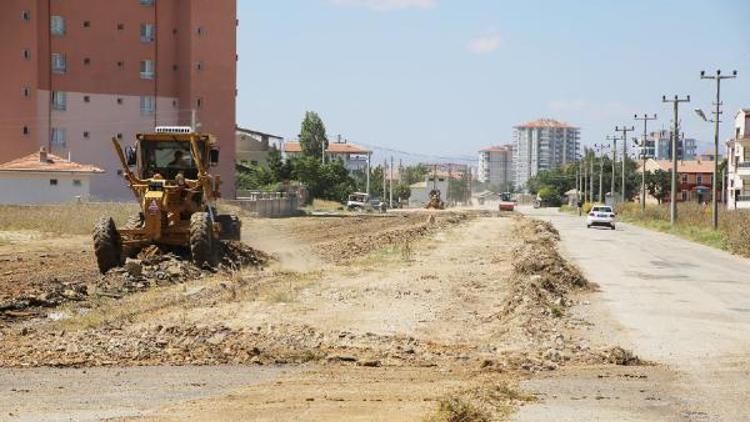 Karaman Belediyesi, asfalt çalışmasını sürdürüyor