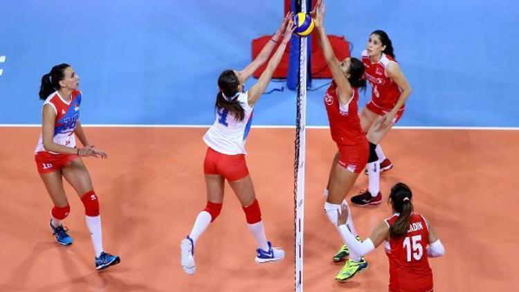 A Milli Bayan Voleybol Takımı ilk maçında yenildi