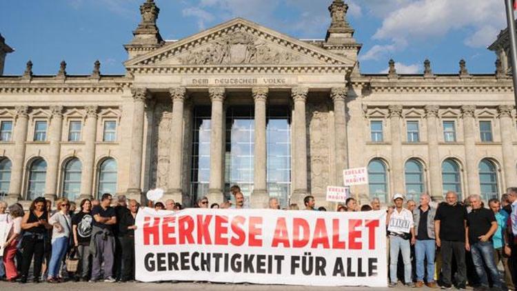 Berlin’de ‘Adalet’e destek yürüyüşü
