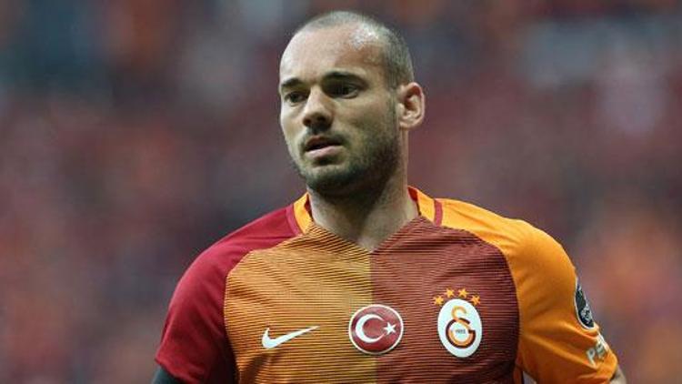 Sneijder müjdeyi verdi Kalıyor...