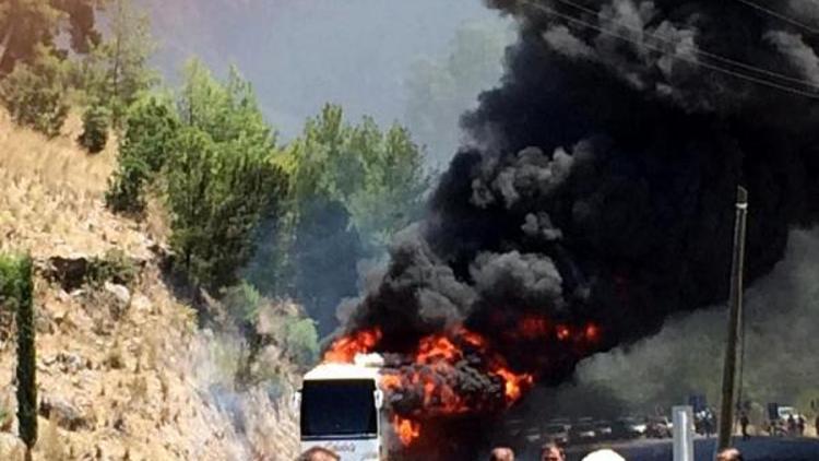 Ispartada yolcu otobüsünde yangın (1)