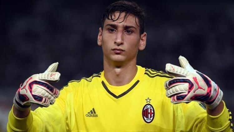 Donnarumma Milanda kaldı