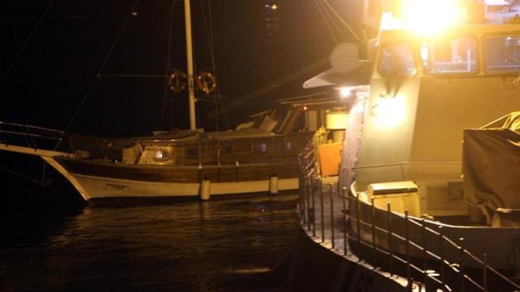 Firari FETÖcüler tekneyle Yunanistana kaçmaya çalışırken yakalandı