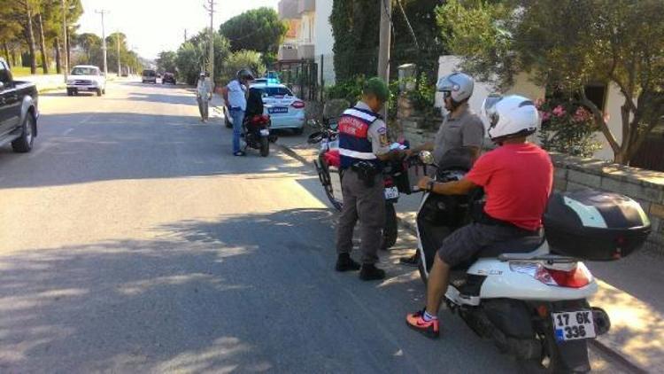 Jandarma Trafik Timleri motosikletleri denetledi