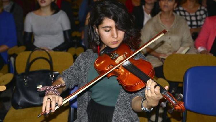 Mersinli gençlere ücretsiz enstrüman kursu