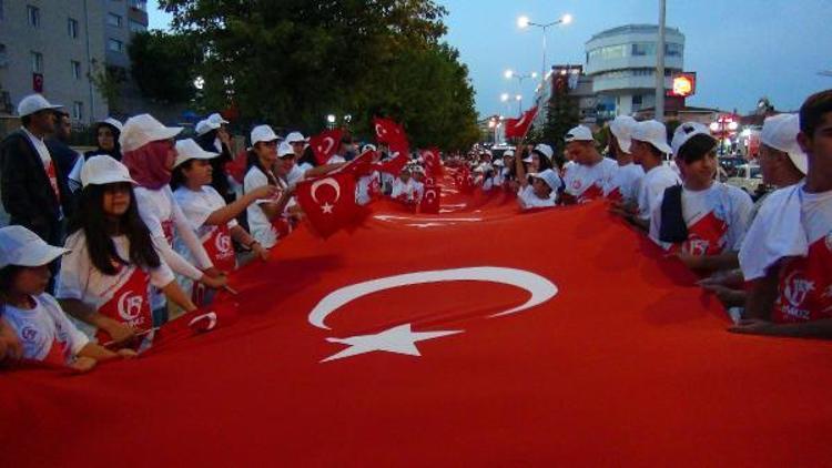 Yozgat’ta demokrasi nöbeti yürüyüşle başladı