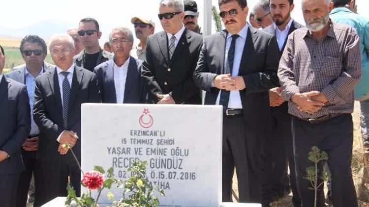 15 Temmuz şehidi mezarı başında anıldı