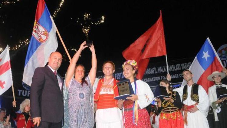 Uluslararası Altın Çınar Halk Dansları Yarışmasının kazananı Sırbistan oldu