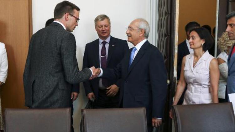Kılıçdaroğlu Estonya Dışişleri Bakanı Sven Mikser ve beraberindeki heyetle görüştü