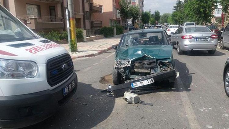 Önce ambulansa çarptılar sonra dövdüler Polis biber gazı ile etkisiz hale getirdi