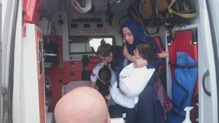 Havuzda kalbi duran Elif, kalp masajıyla hayata döndürüldü