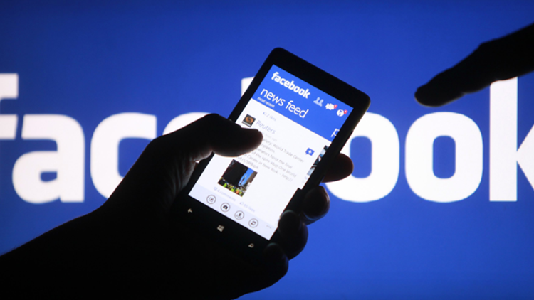 Facebook çöktü Sosyal medya kullanıcıları peş peşe tweet attı