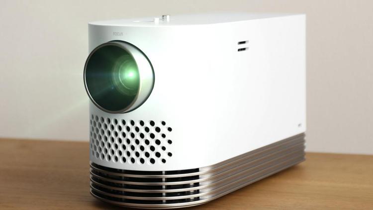 LGden tatili evinde geçireceklere lazer projektörlü çözüm