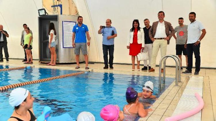 Beylikdüzü Belediye Başkanı İmamoğlu, yaz spor okullarını ziyaret etti