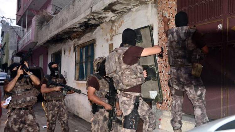 Adanada araran 8 kişi yakalandı