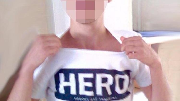 Konyada Hero yazılı tişört giyen gence kısa süreli gözaltı