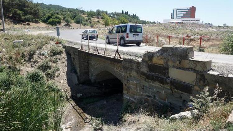 Keşanda yapımı süren hastane yolundaki köprü tarihi eser çıktı