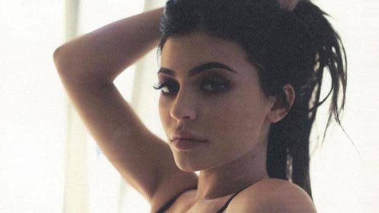 10 soruda Kylie Jennerın makyajının sırları